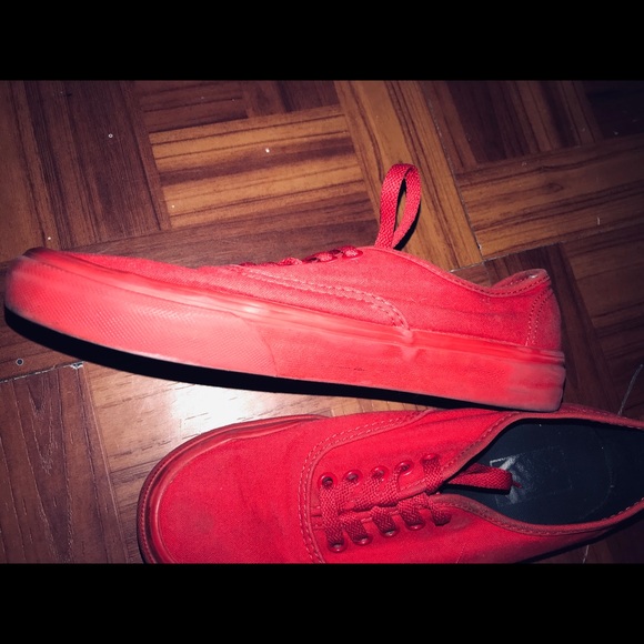 Vans - Picture 6 of 9